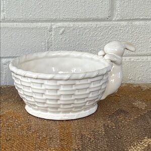 Vintage Hallmark bunny planter/dish